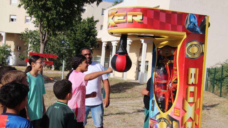 Le centre social La Carraire relance ses activités à Miramas dans le quartier.
