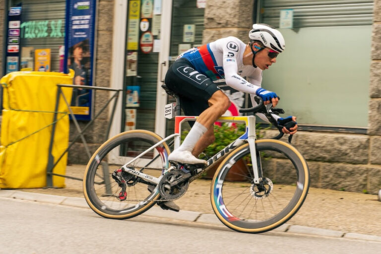 Maxime Vezie intègre l’équipe de Cofidis, renforçant ainsi le secteur cycliste professionnel.