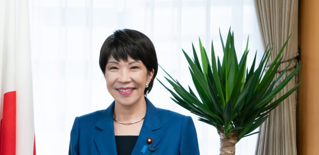 Le Japon met en place un plan de relance massif avec financement public et privé.