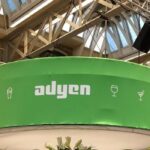 Adyen renforce sa présence dans le secteur du commerce agentique en Europe.