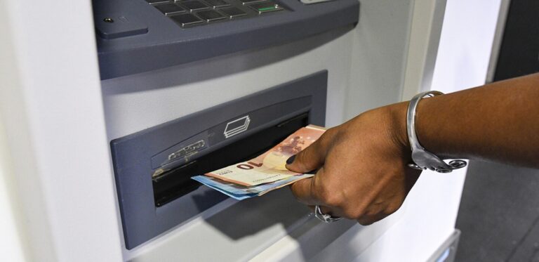 Un consortium bancaire italien lance un stablecoin en euro pour le marché financier.