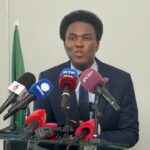 Mozambique : l&rsquo;opposant principal élu à la tête de son parti face à la répression.