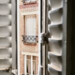 En France, 43% des logements sans volets réduisent la température intérieure de 4 à 5°C en été.