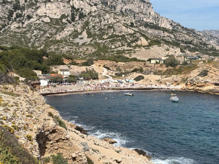 Restaurants cachés à Marseille : découverte de lieux extraordinaires à explorer.