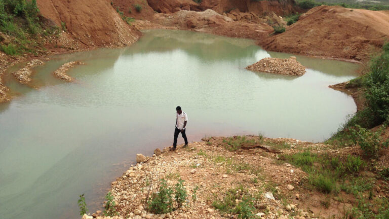Le Cameroun présente un plan de restructuration pour sa filière or controversée.