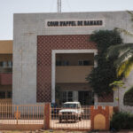 Mali : Kalilou Doumbia évoque son obéissance au président de transition lors de son procès pour complot.