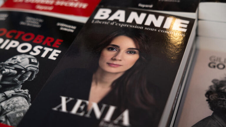 Xenia Fedorova, chroniqueuse prorusse, fait l’objet d’un arrêté d’expulsion en France.