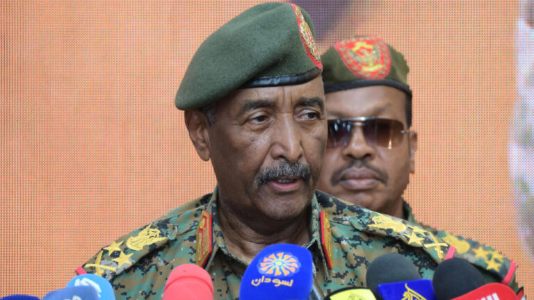 Soudan : le général al-Burhan prévoit de conserver le pouvoir cinq ans après la guerre.