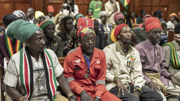 Kenya : la Haute Cour examine la demande des rastafaris sur l’usage du cannabis religieux