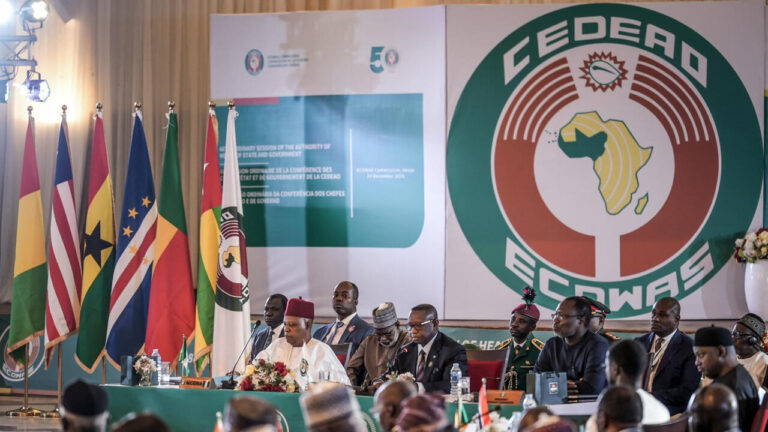 Sommet de la Cédéao à Freetown : redéfinition des rôles de l’organisation en discussion.