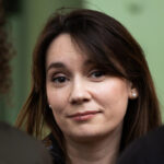 France : Xenia Fedorova, accusée d&rsquo;être la « voix du Kremlin », menacée d&rsquo;expulsion.