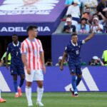 Mondial 2026 : La France bat le Paraguay et affrontera le Maroc en quarts.