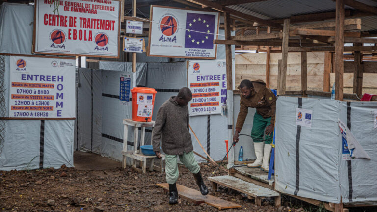 L’OMS alerte sur la propagation rapide de l’épidémie d’Ebola en RD Congo.