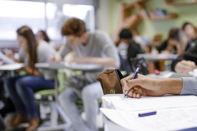 La Société informatique de France remet en question l’enseignement de l’IA dans les lycées.