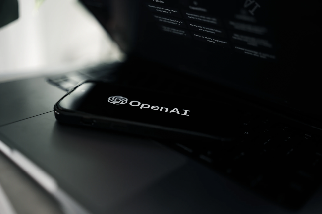 OpenAI introduit Presence pour simplifier le déploiement d’agents dans les entreprises.