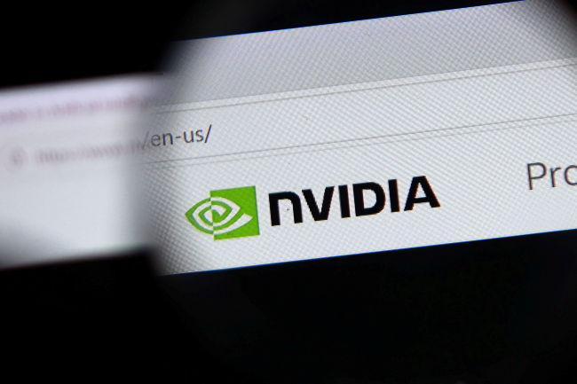 Nvidia investit 5 milliards de dollars dans Safe Superintelligence pour renforcer l’IA.