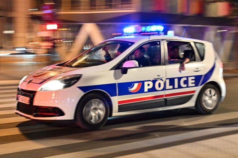 Un jeune homme poignardé dans le XVIIIe arrondissement de Paris, enquête en cours.