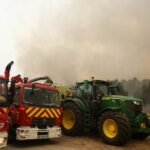 Agriculteurs en Gironde s&rsquo;engagent pour soutenir les pompiers face aux incendies.