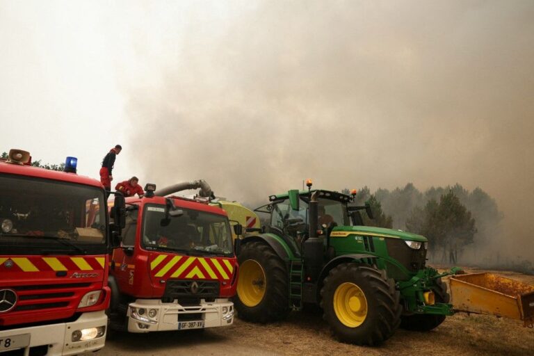 Agriculteurs en Gironde s’engagent pour soutenir les pompiers face aux incendies.