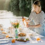Vacances en Charente : trois restaurants les pieds dans l&rsquo;eau sur île, péniche et guinguette