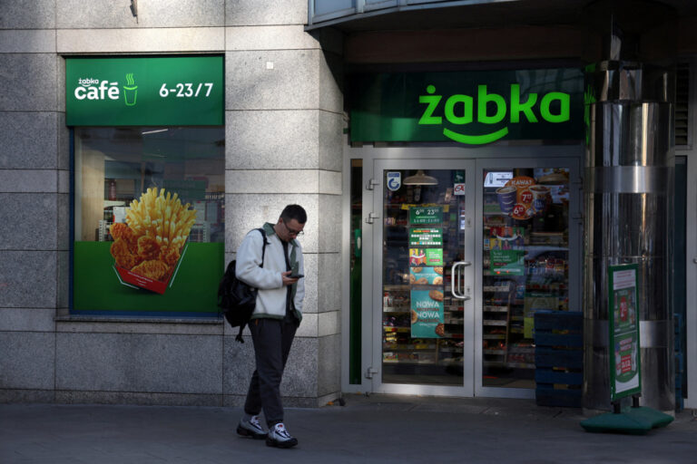 Couche-Tard propose 12 milliards pour acquérir le groupe polonais Zabka.