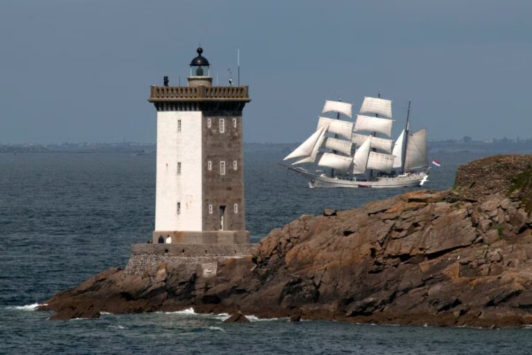 Vacances en famille : découverte de la route des phares dans le Finistère