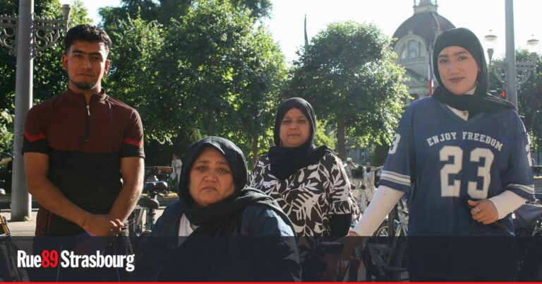Des familles de Strasbourg manifestent pour le maintien de leur hébergement d’urgence.