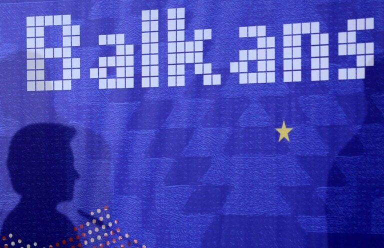 Le consensus occidental se fissure face aux tensions croissantes dans les Balkans.