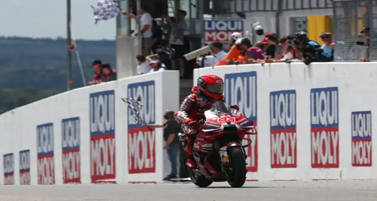 Jorge Lorenzo révèle des détails sur le nouveau style de pilotage de Marc Márquez