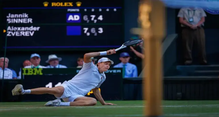 Andy Roddick désigne le joueur capable de stopper Jannik Sinner sur le circuit ATP.