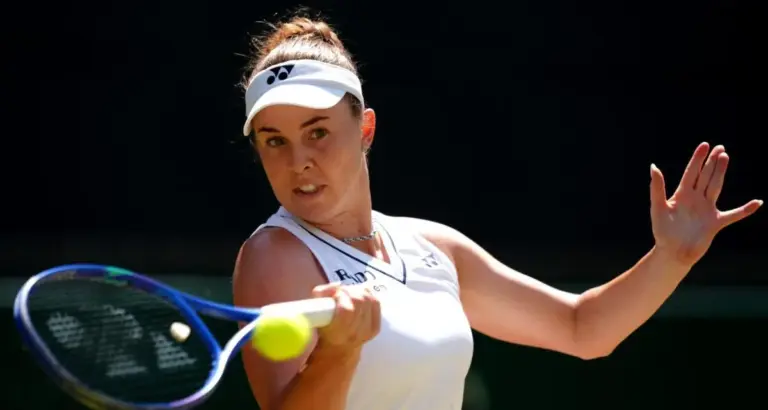 Linda Nosková remporte une victoire significative à Wimbledon, marquant un tournant dans sa carrière.