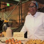 Des cuisinières maison deviennent cheffes et transforment le marché du traiteur en France.