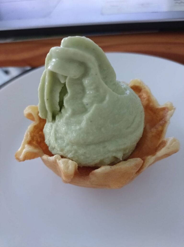 Recette de crème glacée à la pistache réalisée avec la swirl Ninja dans l’émission Gigi est en cuisine