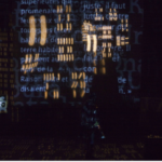 Exploration des micro-textes dans les écritures scéniques contemporaines