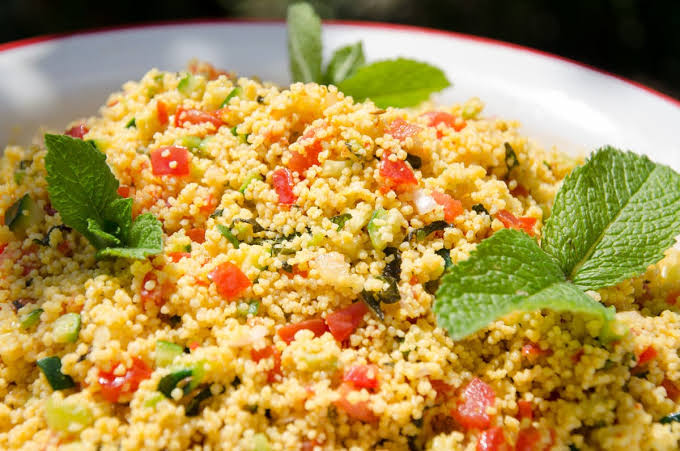 Recette de taboulé : ingrédients et préparation traditionnelle du Liban.