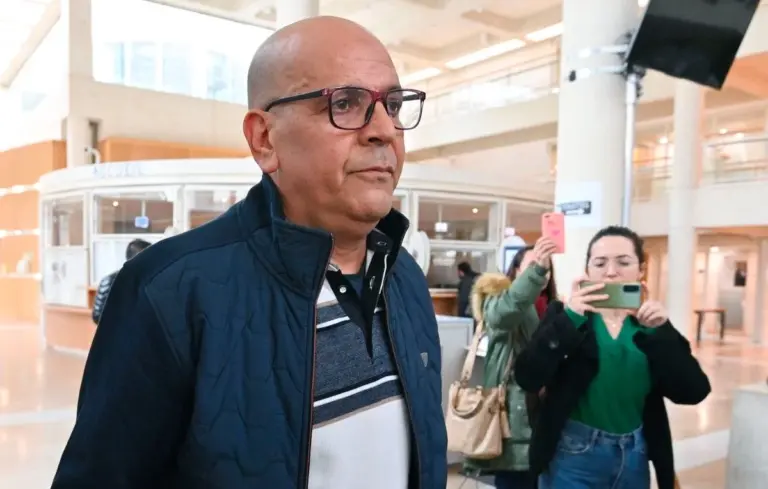 L’influenceur algérien Doualemn condamné en appel pour incitation à la violence en ligne.