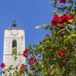 La maire du Rhône interdit les cloches la nuit pour permettre aux habitants de dormir.