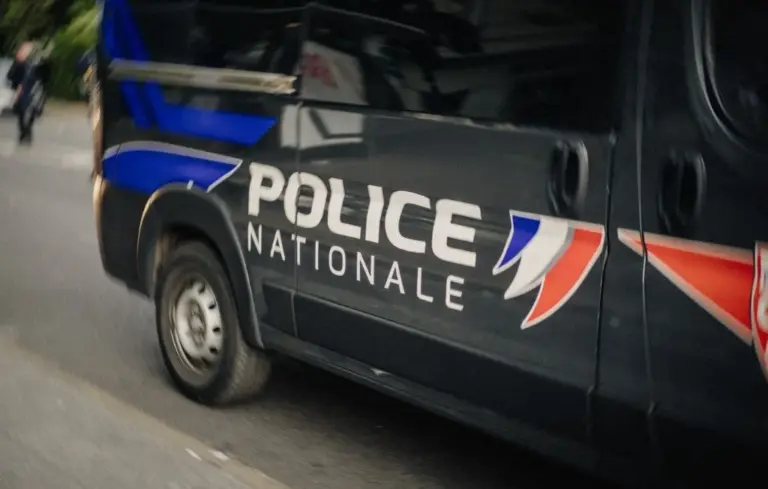Sarcelles : Découverte d’armes dans un véhicule près d’une synagogue, parquet antiterroriste saisi