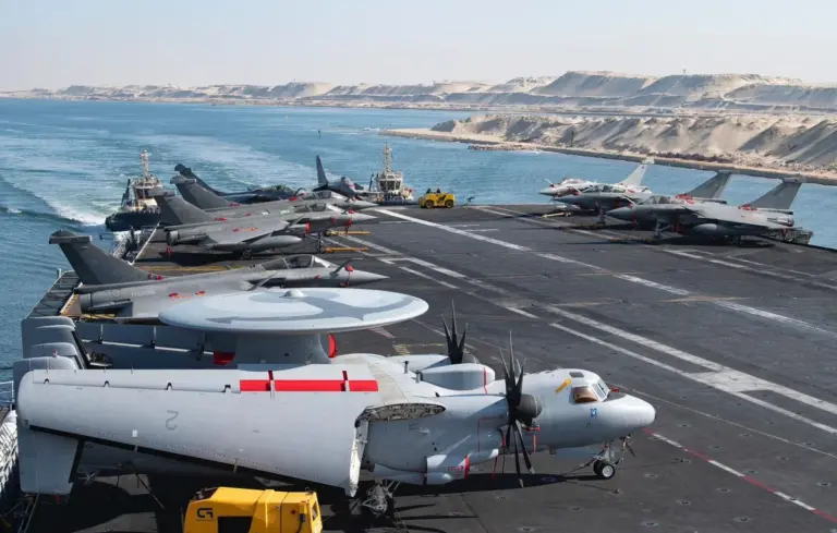 Guerre au Moyen-Orient : Le porte-avions Charles-de-Gaulle regagne Toulon après déploiement.