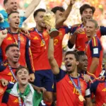 Espagne remporte sa deuxième étoile, tensions croissantes lors des négociations en Iran et incendies persistants.