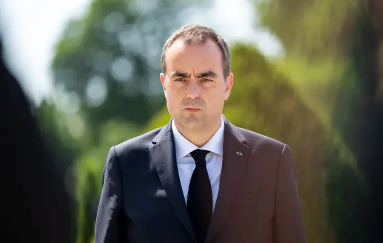 Incendies : Lecornu annonce un renforcement des moyens de l’État avec l’armée et des masques FFP2.