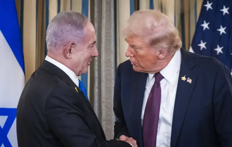 Guerre au Moyen-Orient : Trump affirme son autorité face à Netanyahou dans le conflit.