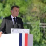 Attentat de Nice : Macron rend hommage aux victimes et souligne leur mémoire durable.
