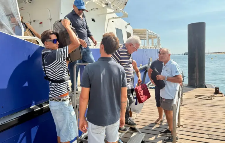 Incendie au Cap Ferret : évacuations des derniers habitants de la presqu’île en cours.