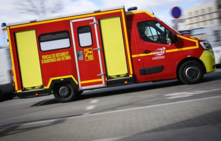 Loire-Atlantique : 120 élèves évacués, un ouvrier blessé dans un incendie scolaire.