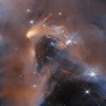 Des molécules essentielles à la vie détectées dans le milieu interstellaire par des astronomes.