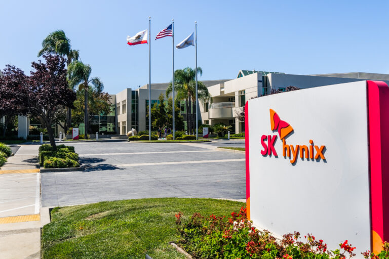 SK Hynix investit 56 milliards d’euros pour de nouvelles usines de production de puces.
