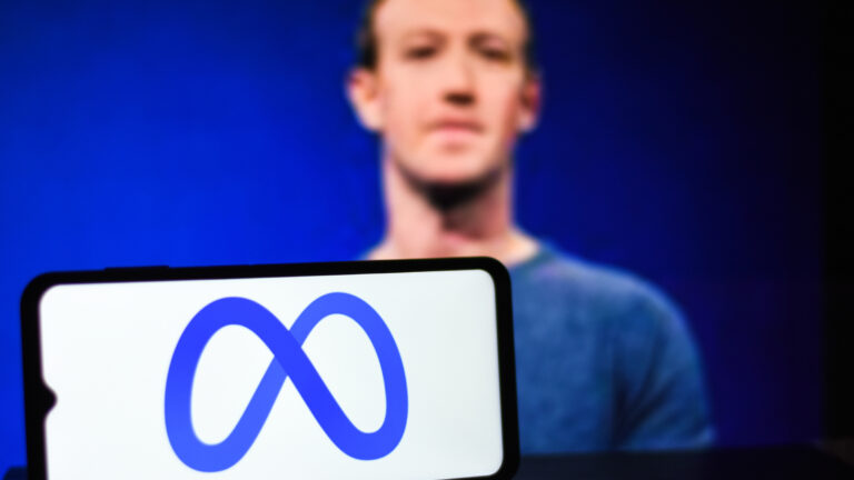 Zuckerberg admet que le virage vers l’IA ne répond pas à ses attentes après des licenciements massifs.