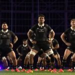 Le XV de France se rapproche d&rsquo;une victoire contre les All Blacks après un match intense.
