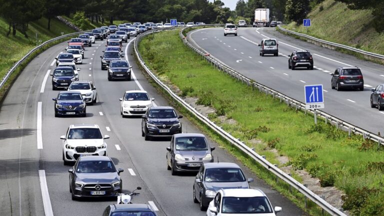 Bouchons sur l’autoroute et vigilance orange canicule : point sur les départs en vacances.